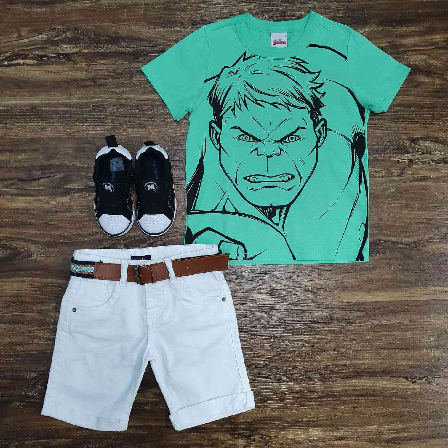 Camiseta Verde Hulk com Bermuda Branca Infantil