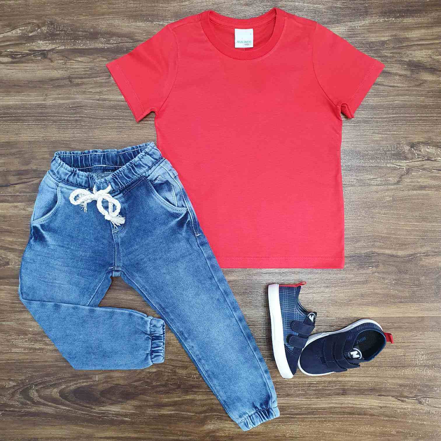 Camiseta Vermelha Básica com Calça Jogger Infantil