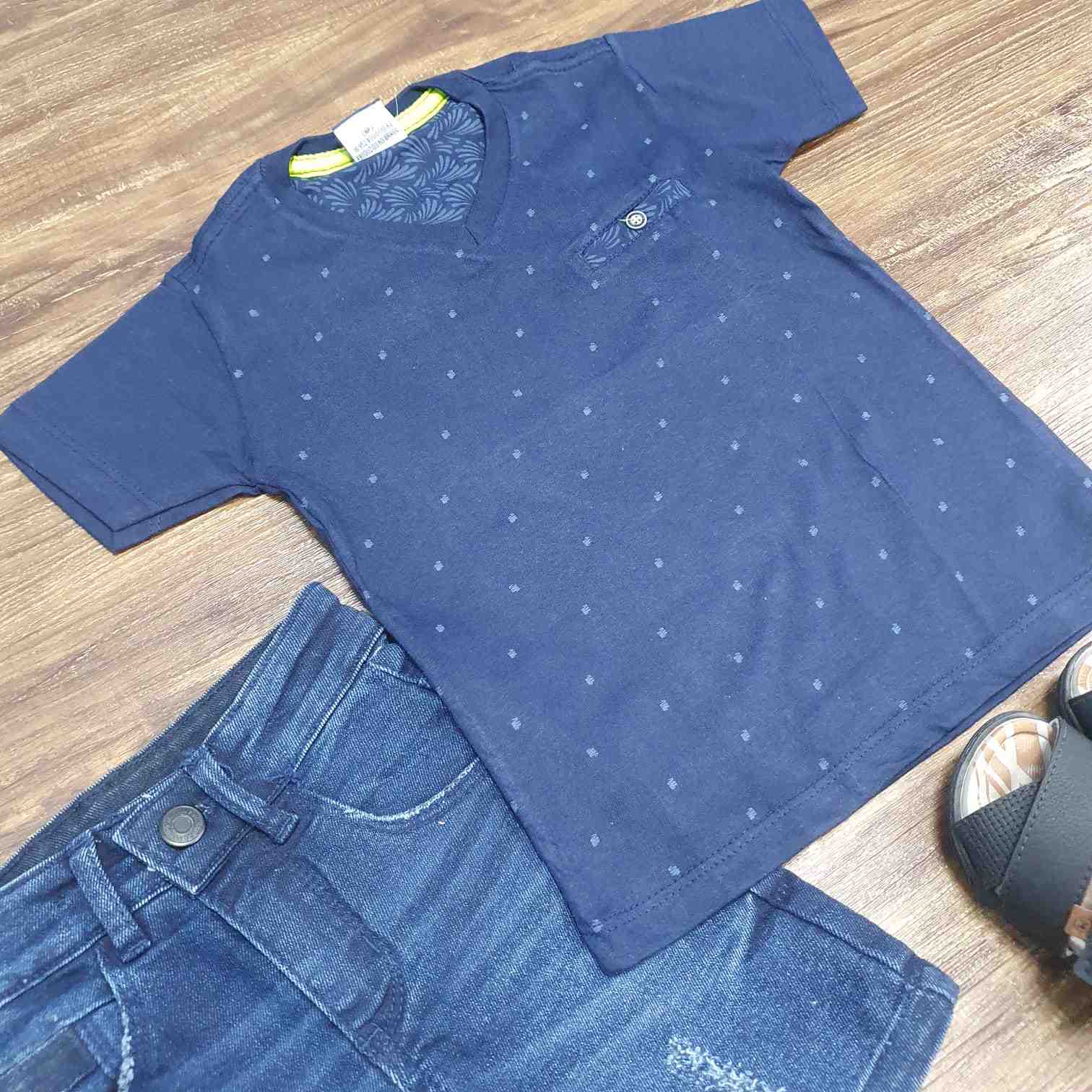 Conjunto Infantil Bermuda Jeans com Camiseta Azul Marinho