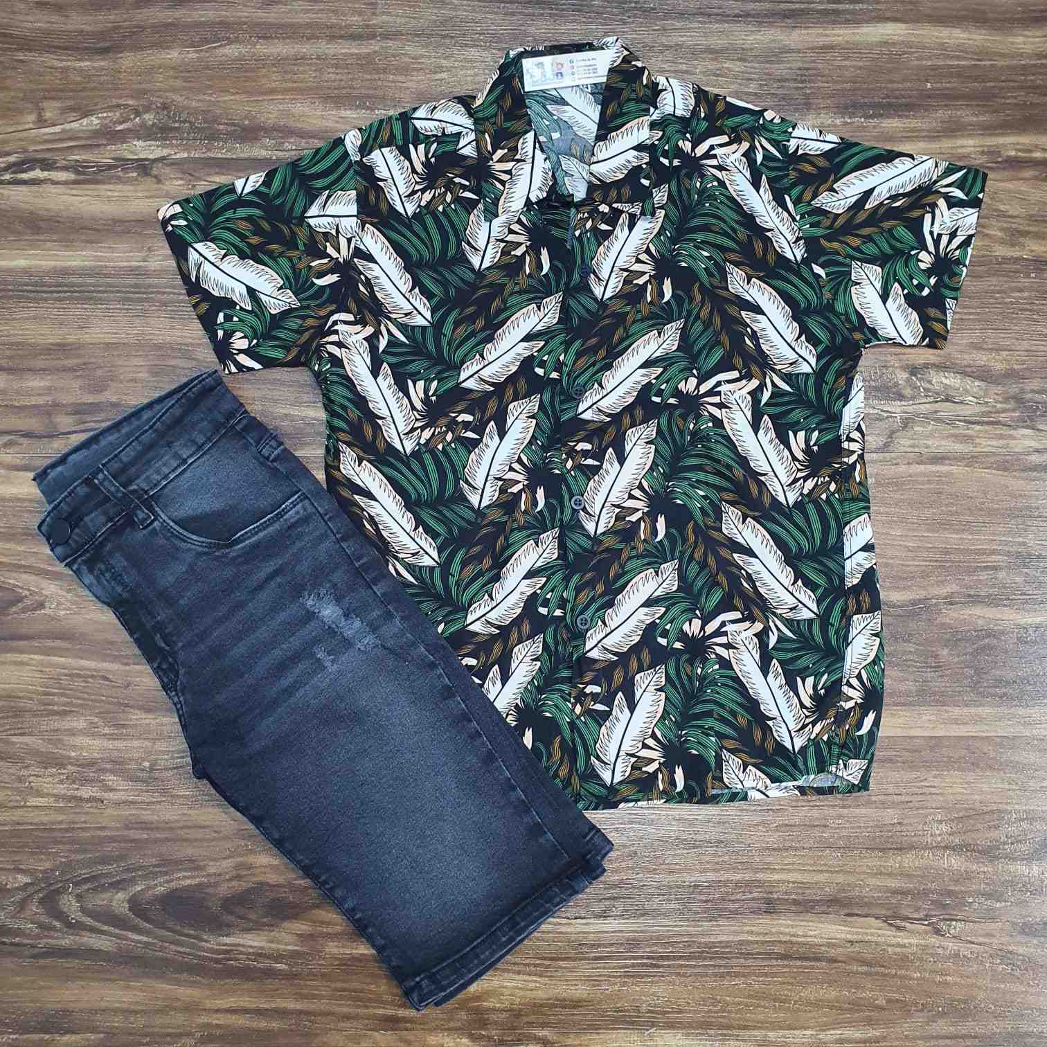 Conjunto Infantil Camisa Selva com Bermuda Jeans Preta