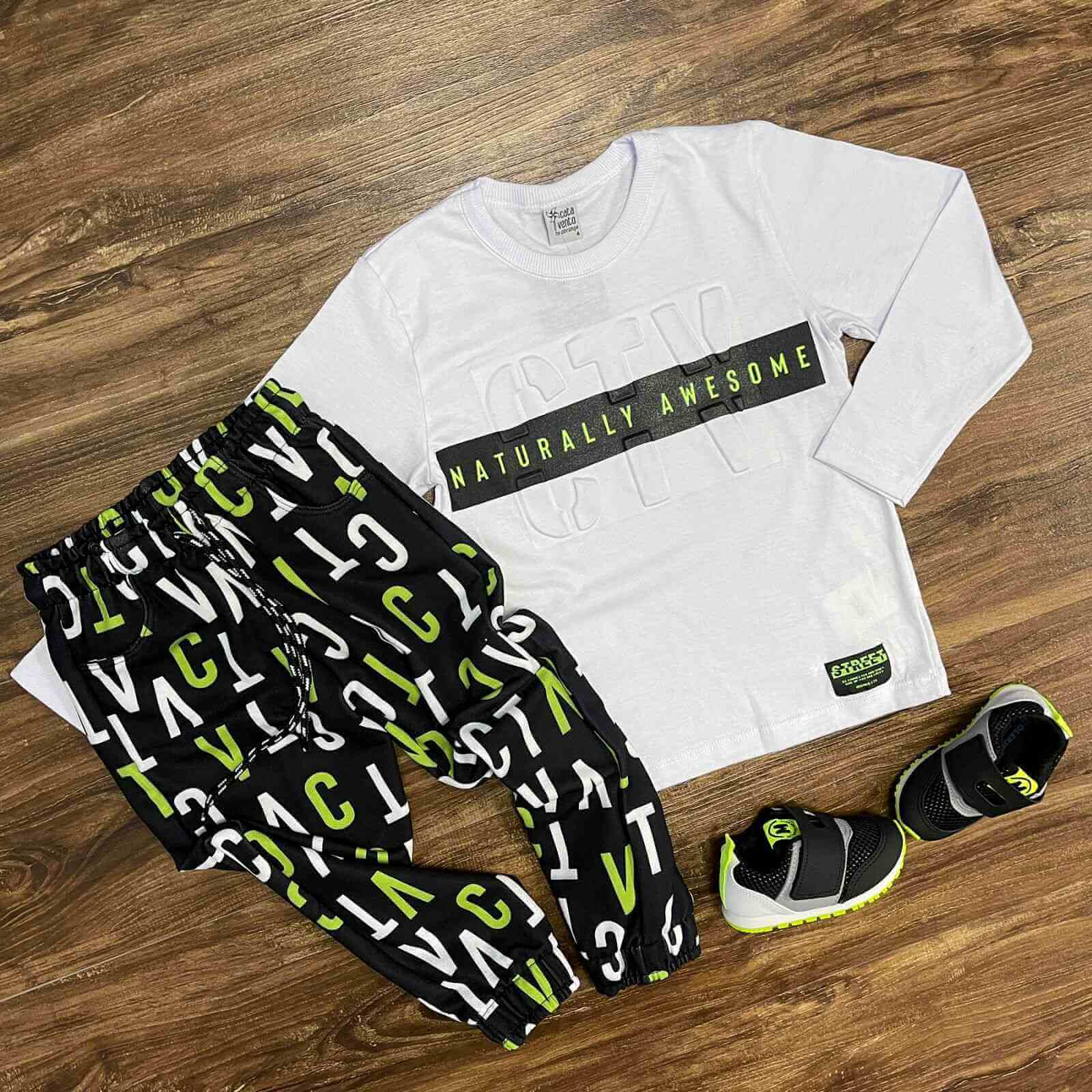 Conjunto Naturally Awesome Infantil