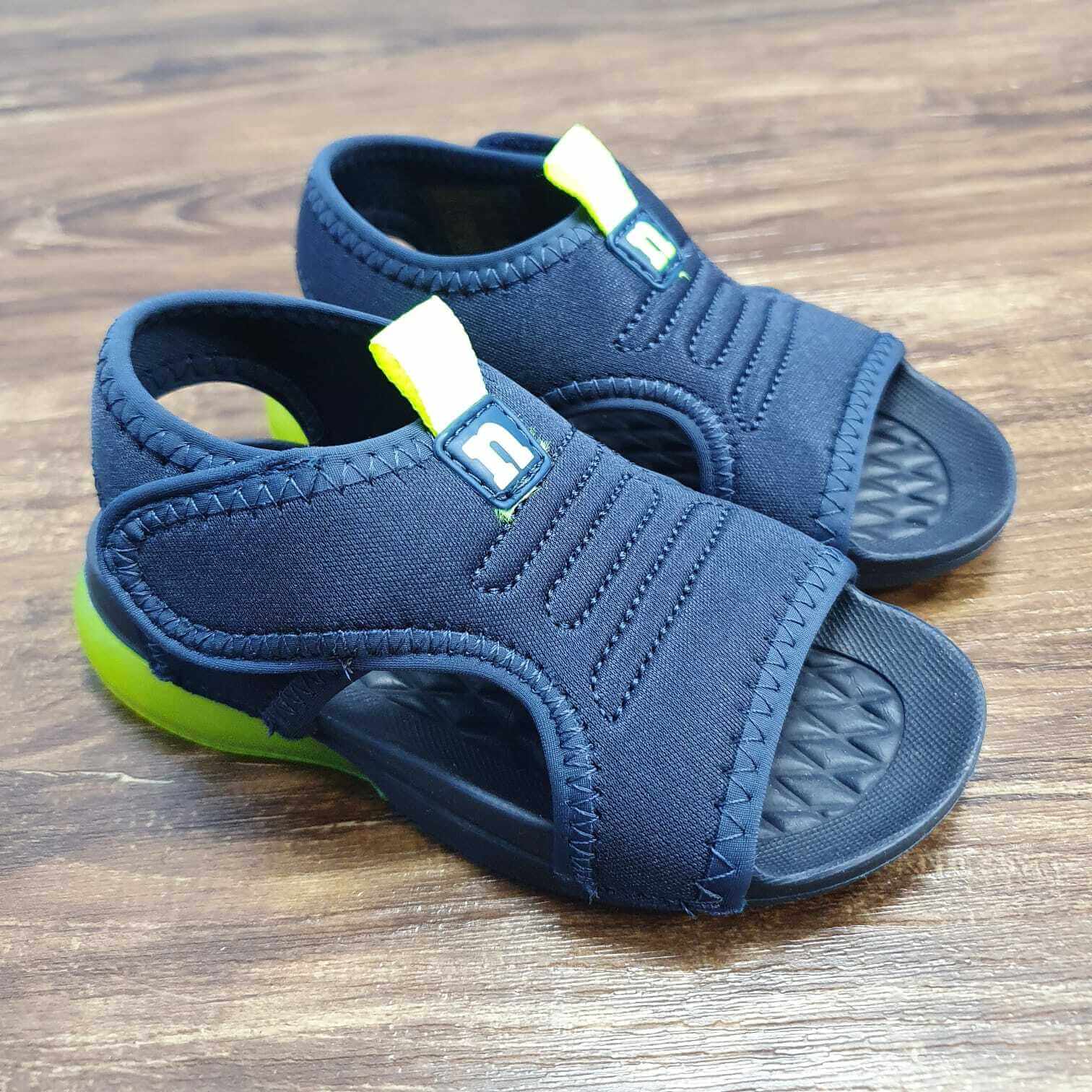Sandália Azul Marinho com Verde Flúor Infantil
