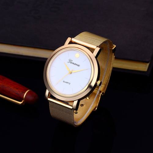 Lindo Relógio Feminino Dourado Luxo Clássico Geneva Elegante
