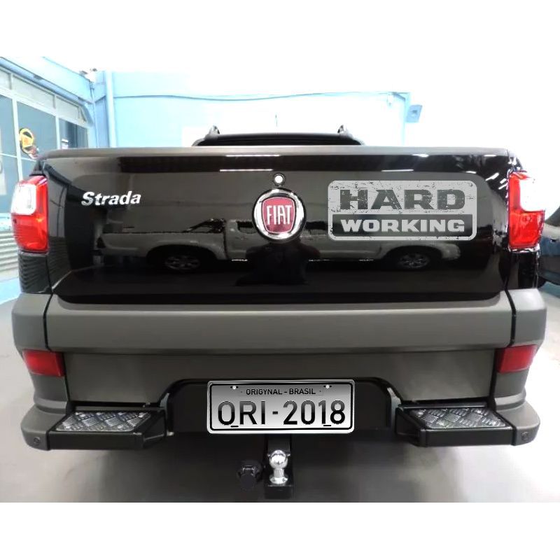 Emblema Traseiro Strada Hard Working 2018/2020 Adesivo Prata