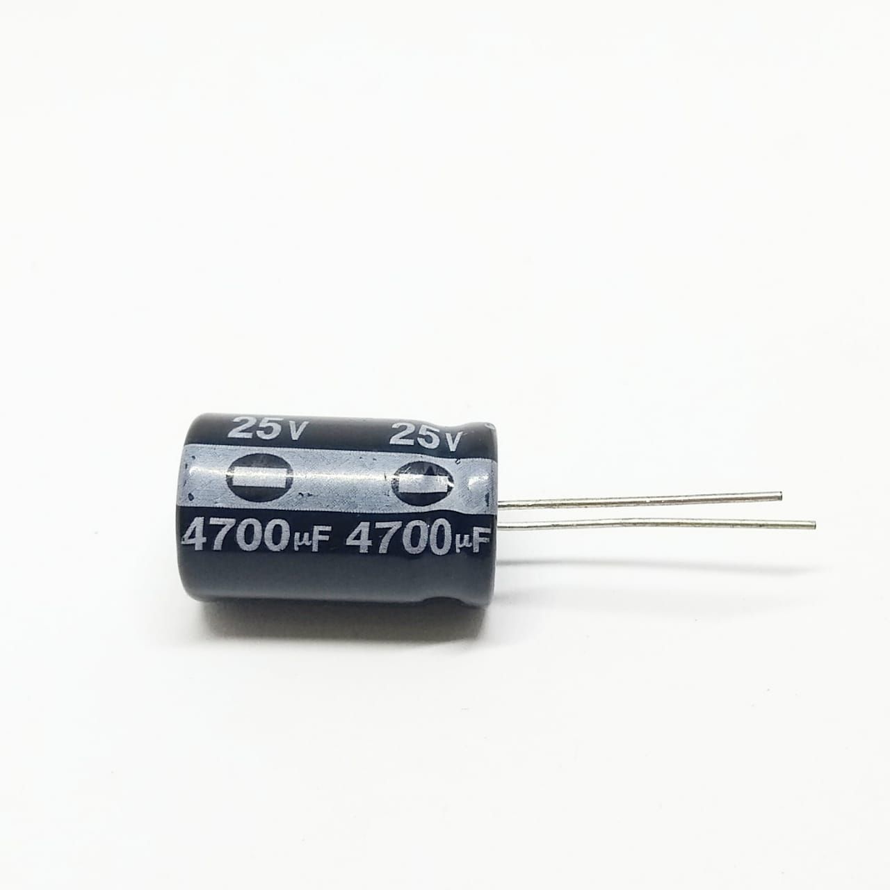 Capacitor Eletrolítico 4700uf 25v 105°C (26x16)