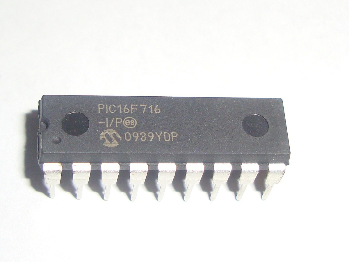 Ci Microcontrolador PIC16f716 I/P DIP18 - Microchip