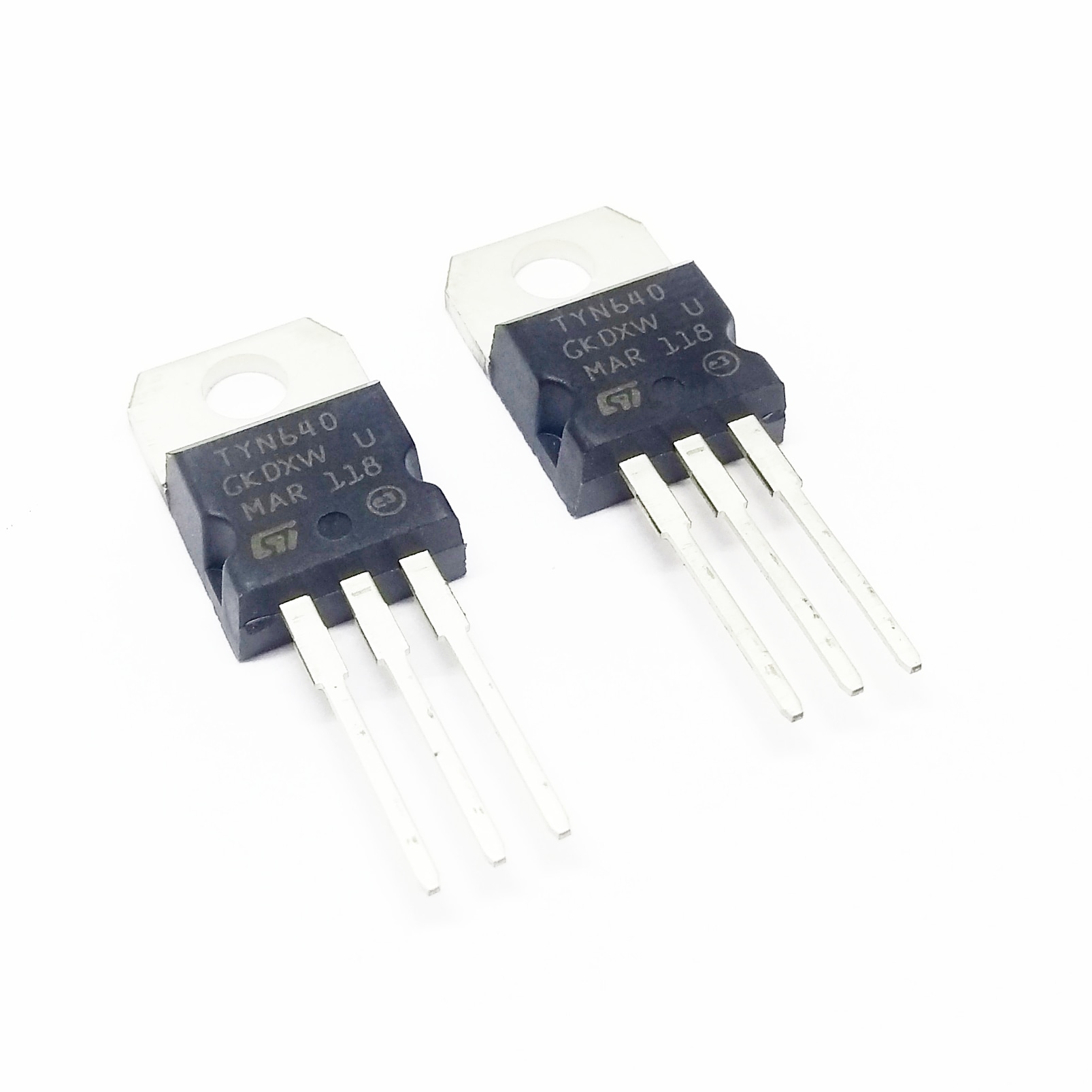Transistor SRC TYN640RG TO-220 - ST