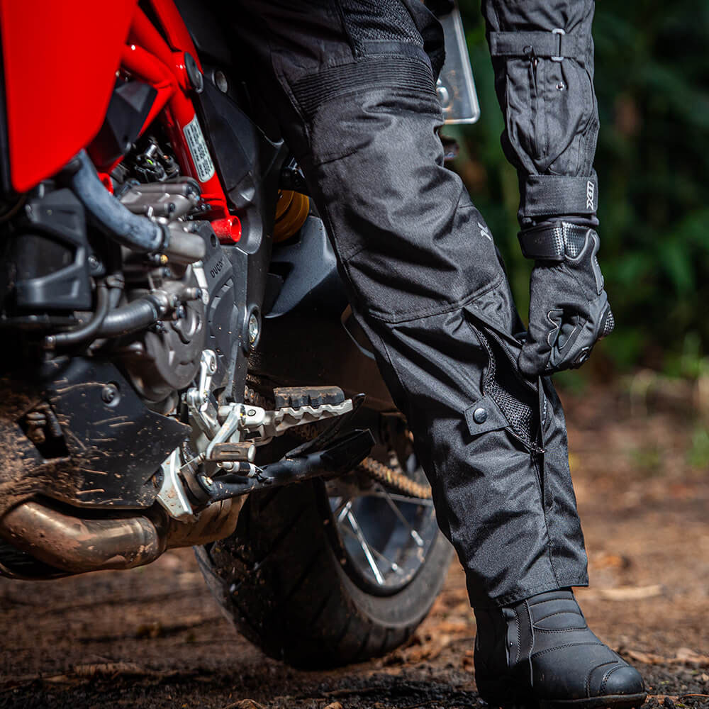 Calça X11 Versa 100% Impermeável Unissex Com Bolsos e Proteção Motociclista