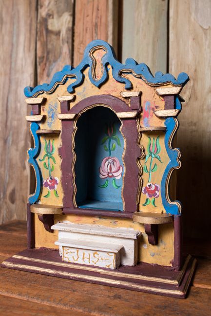 Altar em madeira