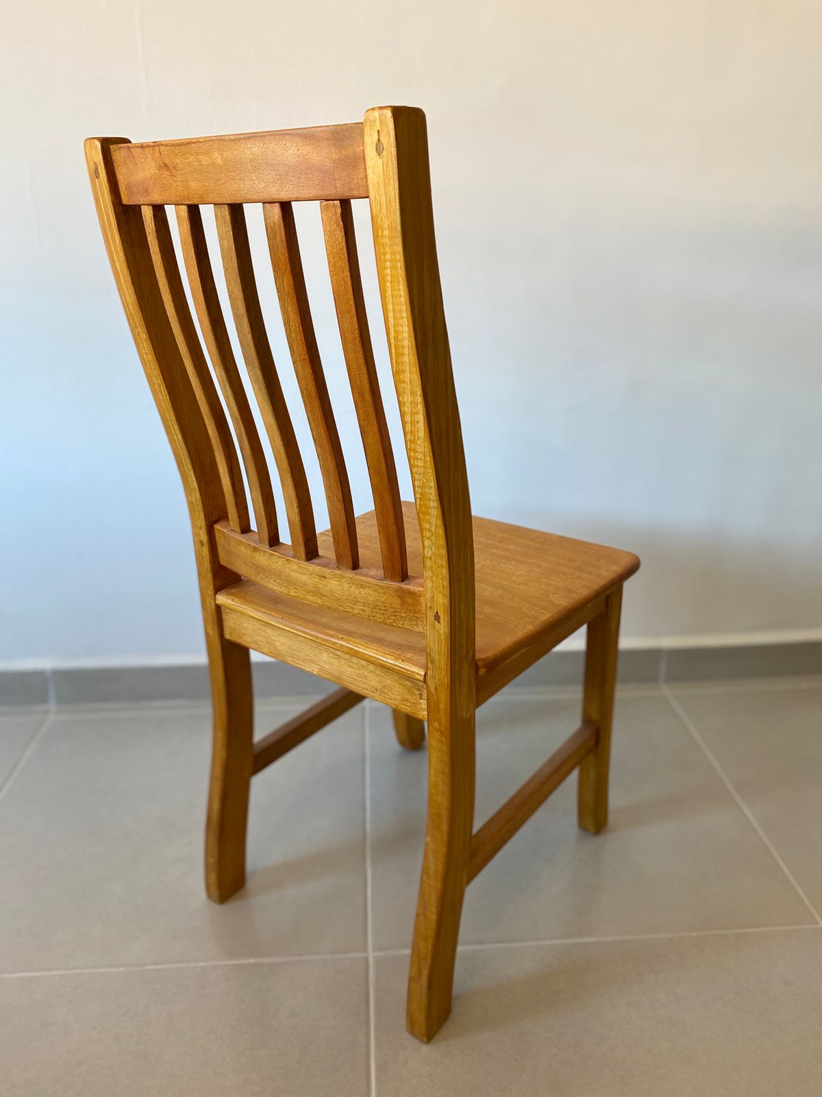 Cadeira Rústica em Madeira