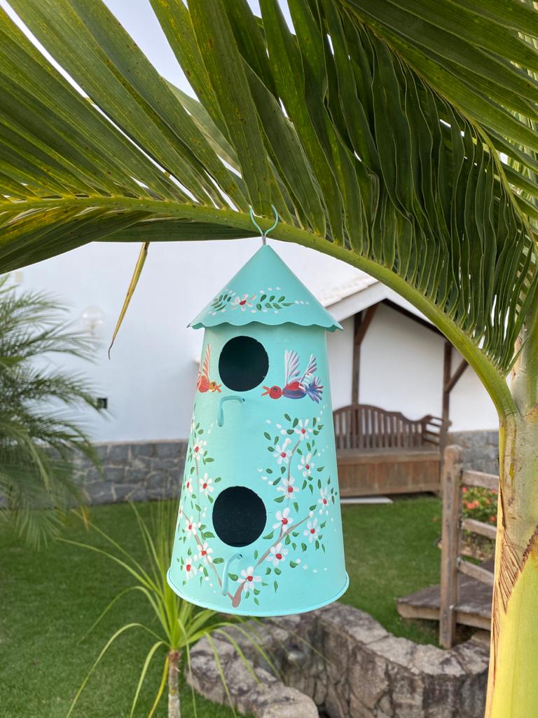 Casa de Pássaros para Jardim em Formato de Cone - Água