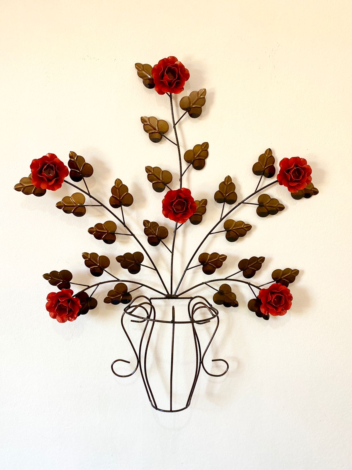 Moldura em Forma de Vaso de Flores Vermelhas