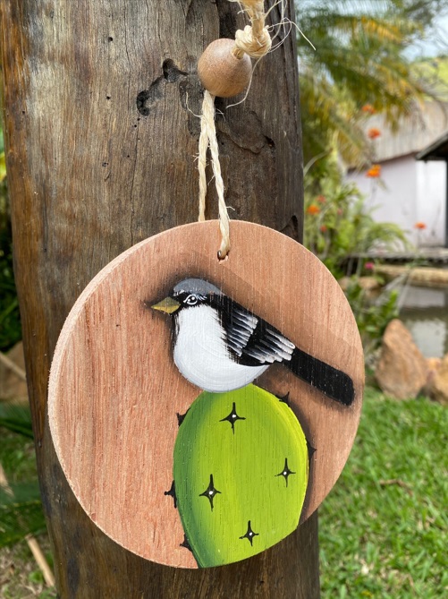 Placa Redonda - Bolacha - Pássaro em Cima do Cacto