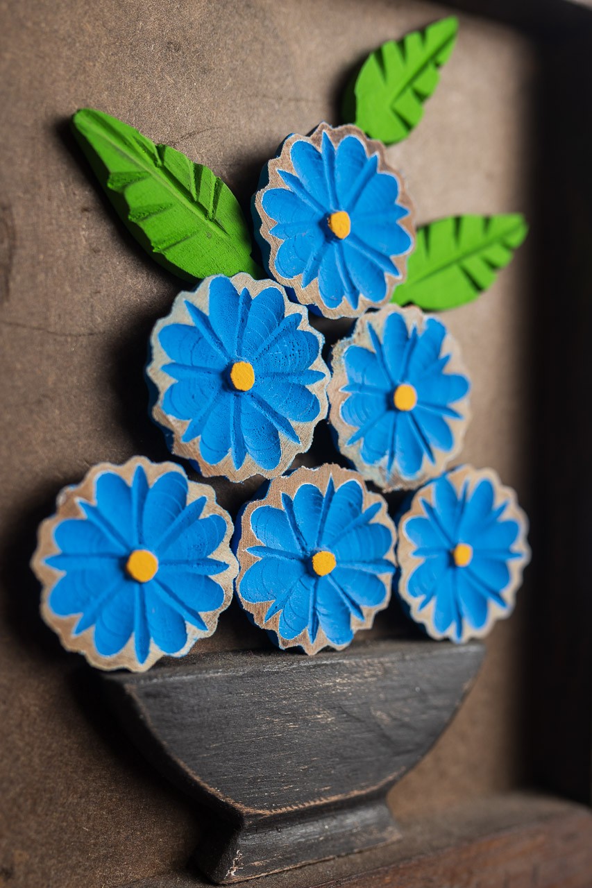 Quadro em Madeira Rústico - Flores Azuis