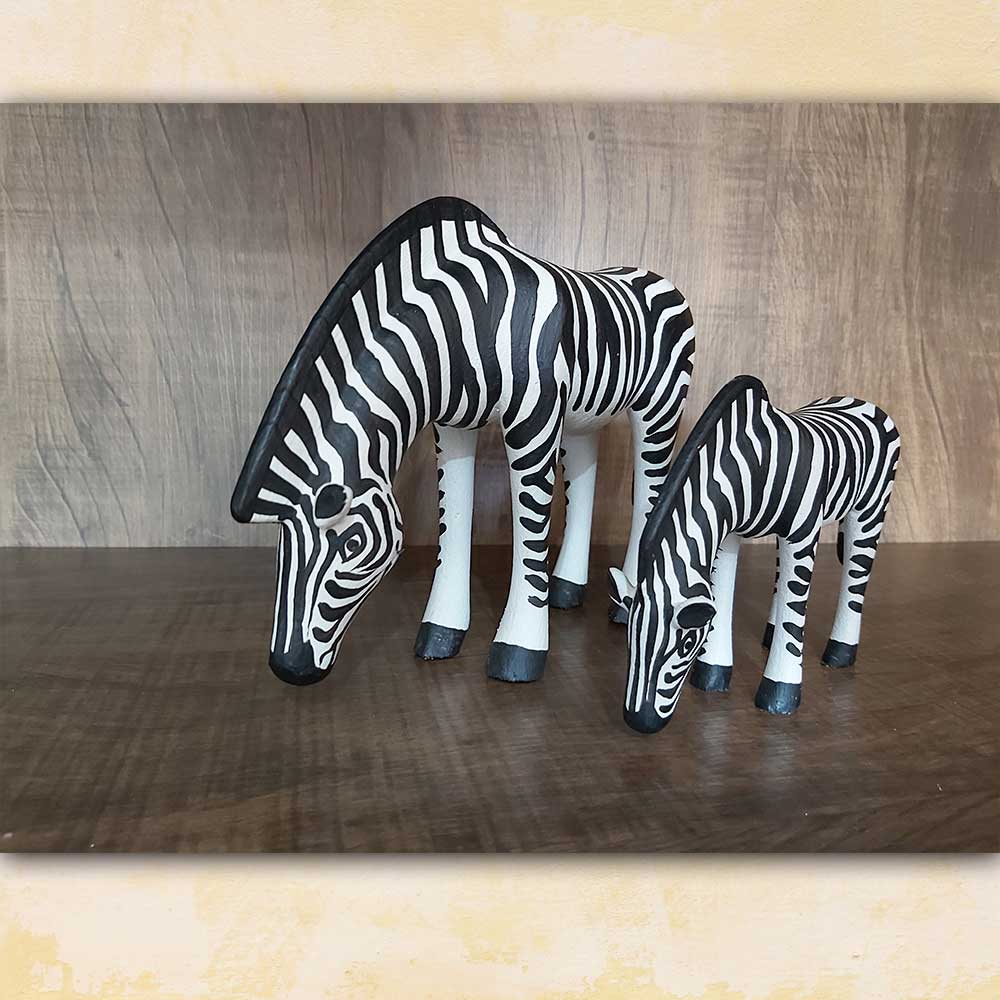 Zebras em madeira