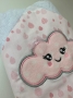 Toalha de banho bebê com capuz e bordada 70x80 Nuvem rosa
