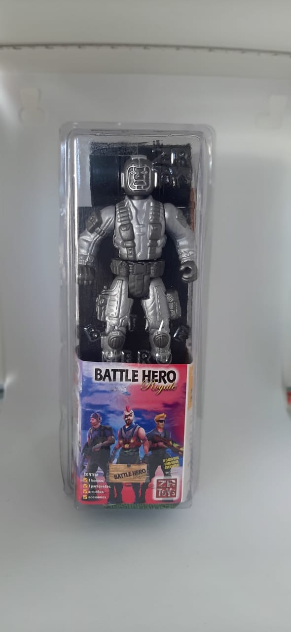 Boneco Battle Hero Royale Zr Toys