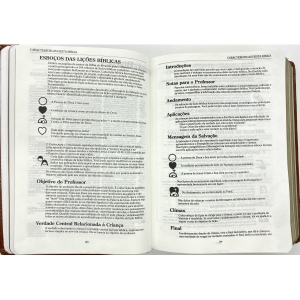 Bíblia de recursos para o ministério com crianças - APEC - Luxo PU preta