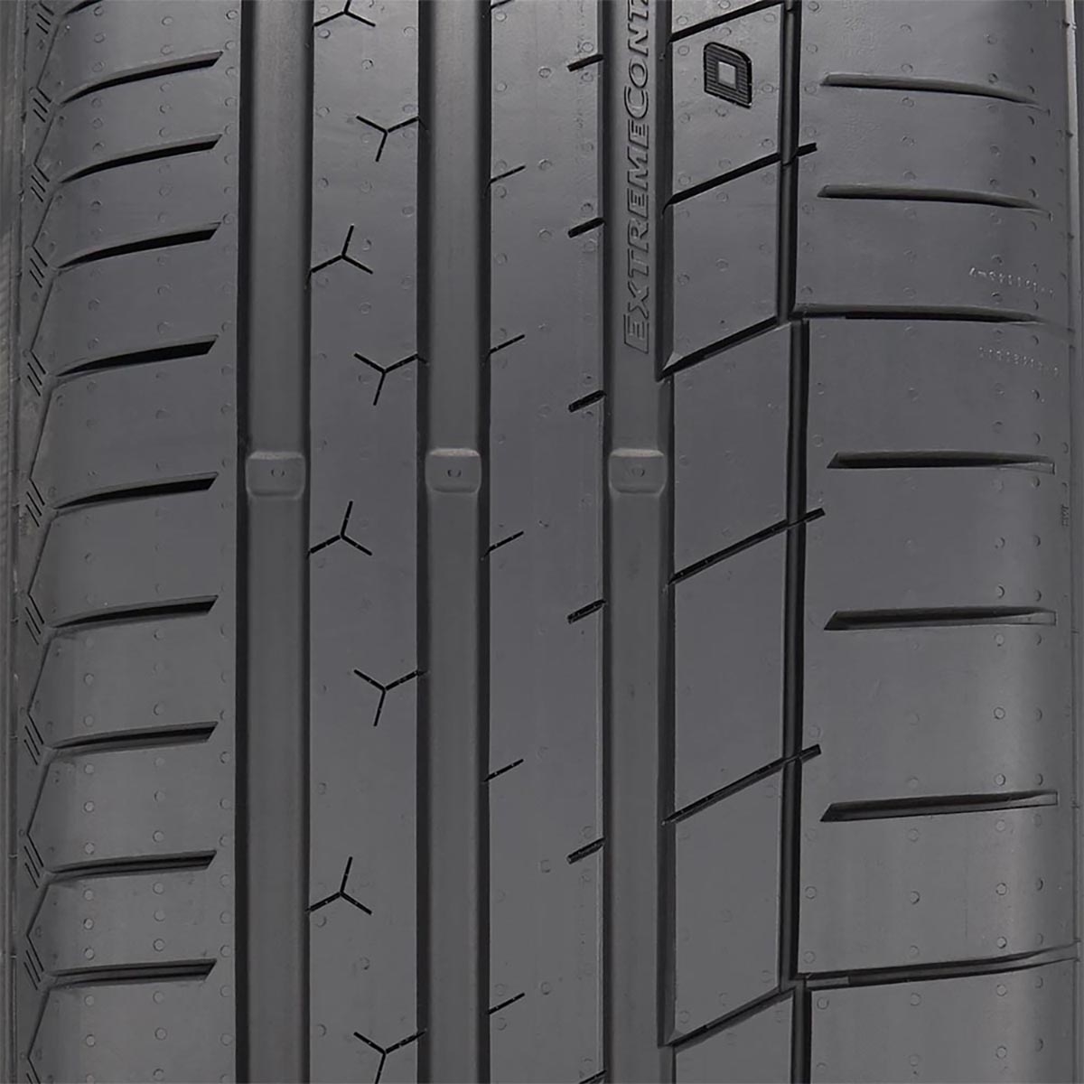 Pneu 235/35R20 88Y ExtremeContact Sport