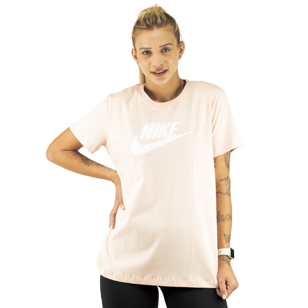 Camiseta Nike Essentials Icon Futura Rosa Claro - Feminina