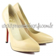 SAPATO CHRISTIAN LOUBOUTIN PATENT POINTED TOE PUMP